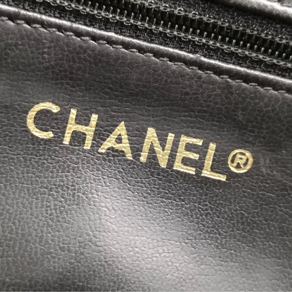 CHANEL CC CHARM Lambskin Tote - Picture 11 of 12